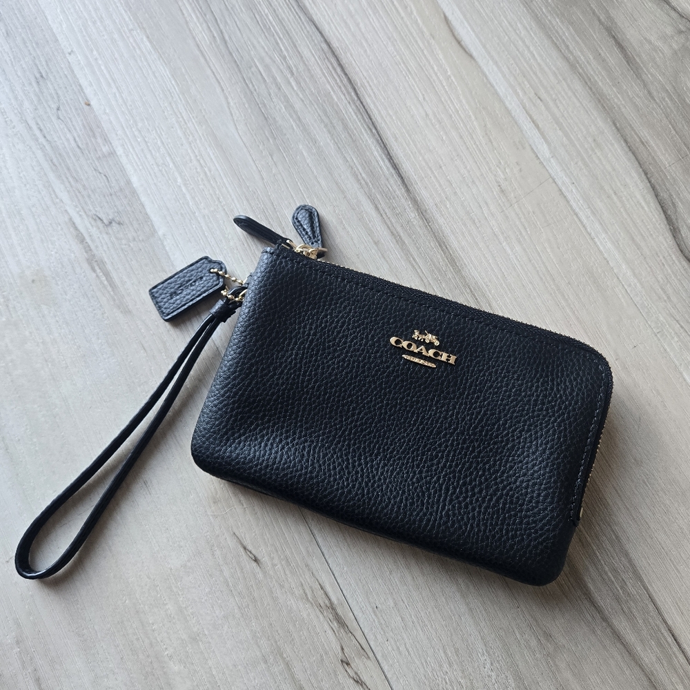 Coach Black Leather Wristlet Pouch Double Zipper Wallet With Gold Accents